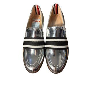 Tommy Hilfiger Womens Silver Loafers With Black & White Stripe Elastic Band Size